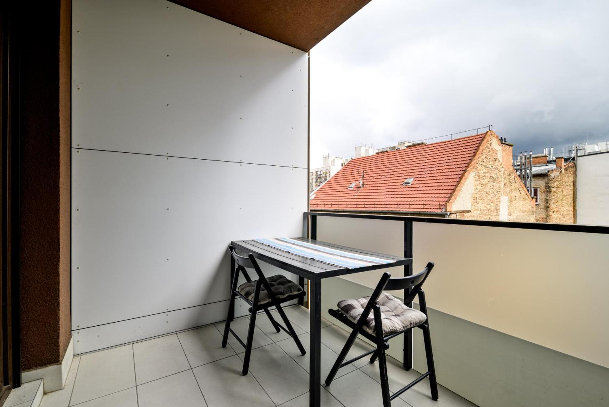 Atrium Residence Deluxe Suite-Free Parking Garage Same Building Budapest Exterior photo