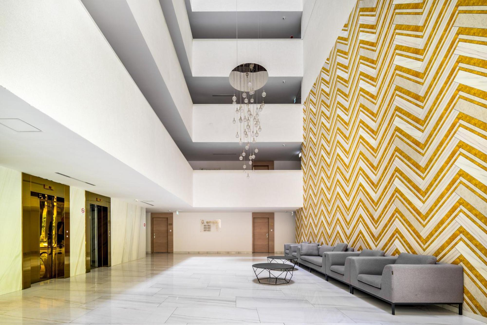 Atrium Residence Deluxe Suite-Free Parking Garage Same Building Budapest Exterior photo